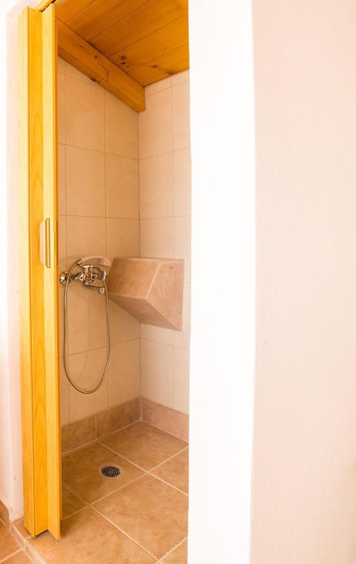 Rodon Apartments - S Avdimioti เนอาโรดา ภายนอก รูปภาพ